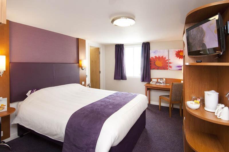 Premier Inn Aylesbury Εξωτερικό φωτογραφία