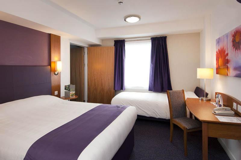 Premier Inn Aylesbury Εξωτερικό φωτογραφία